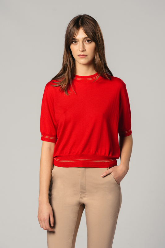 SHORT RED SWEATER