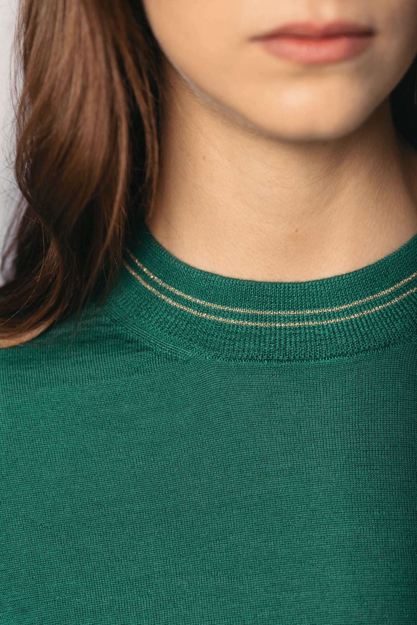 SHORT GREEN SWEATER